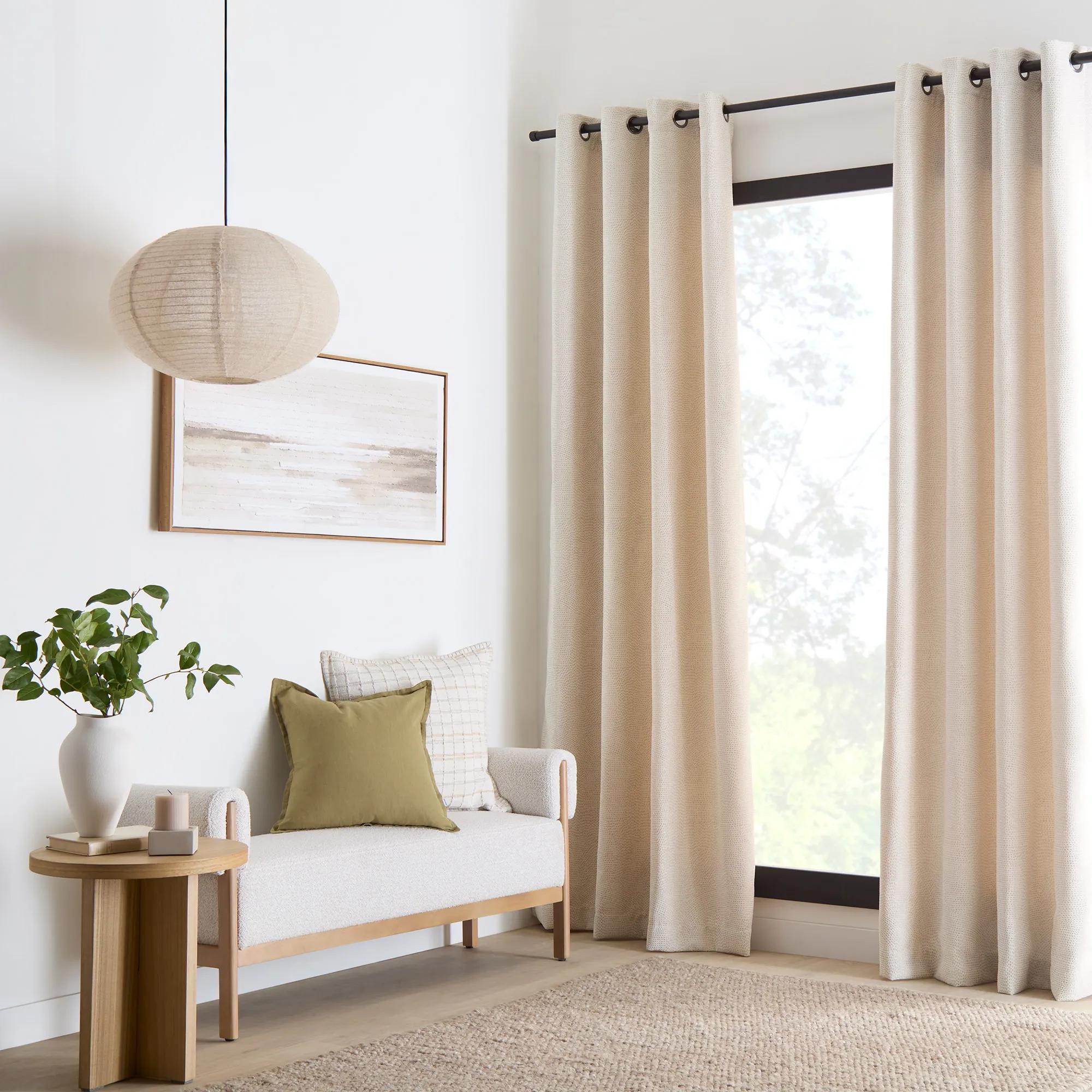 Jamie Curtain