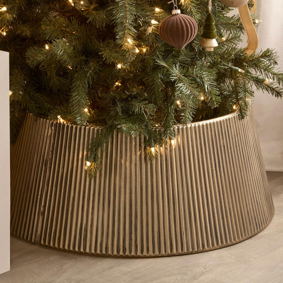 Christmas Ornaments & Tree Skirts