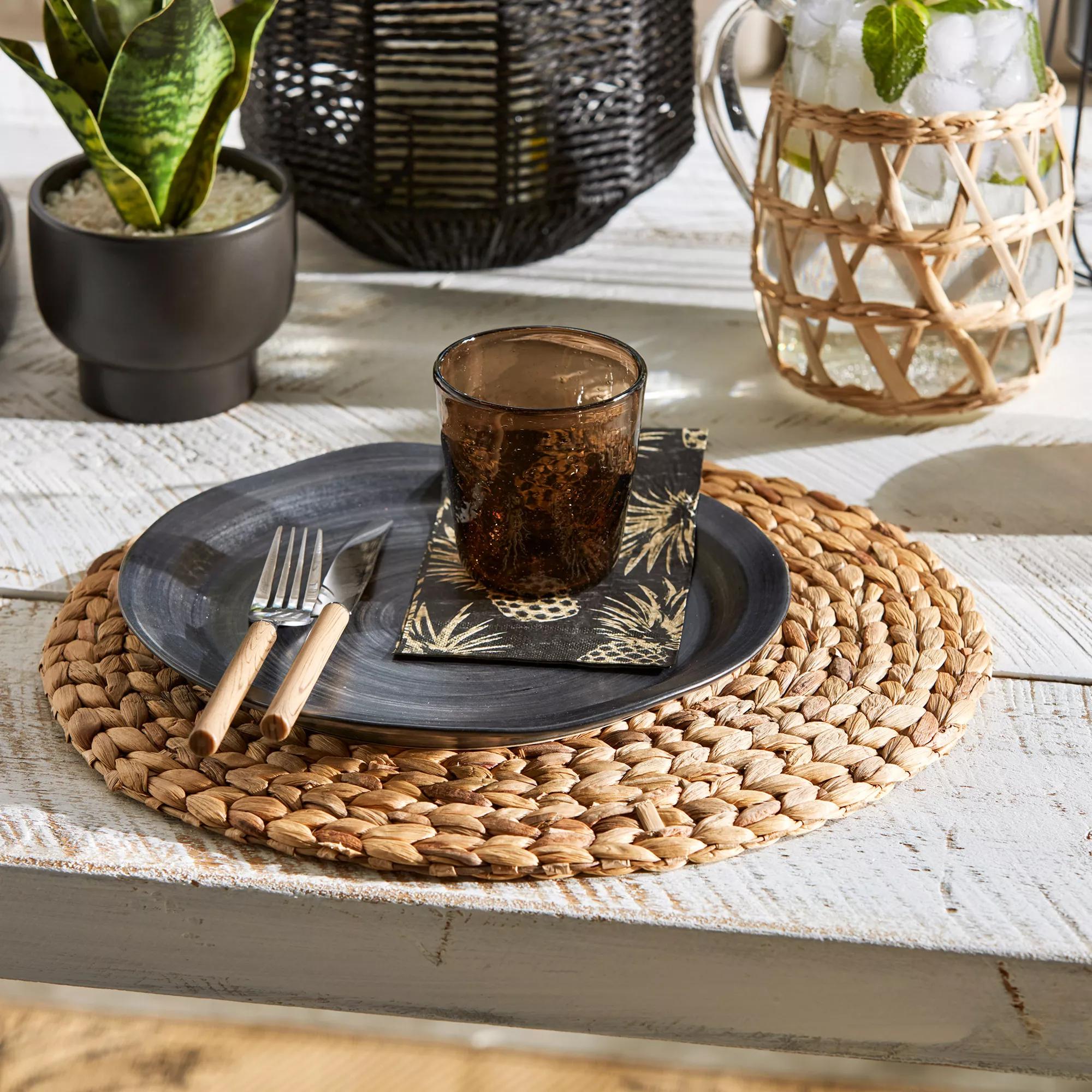 Water Hyacinth Round Placemat – Bouclair