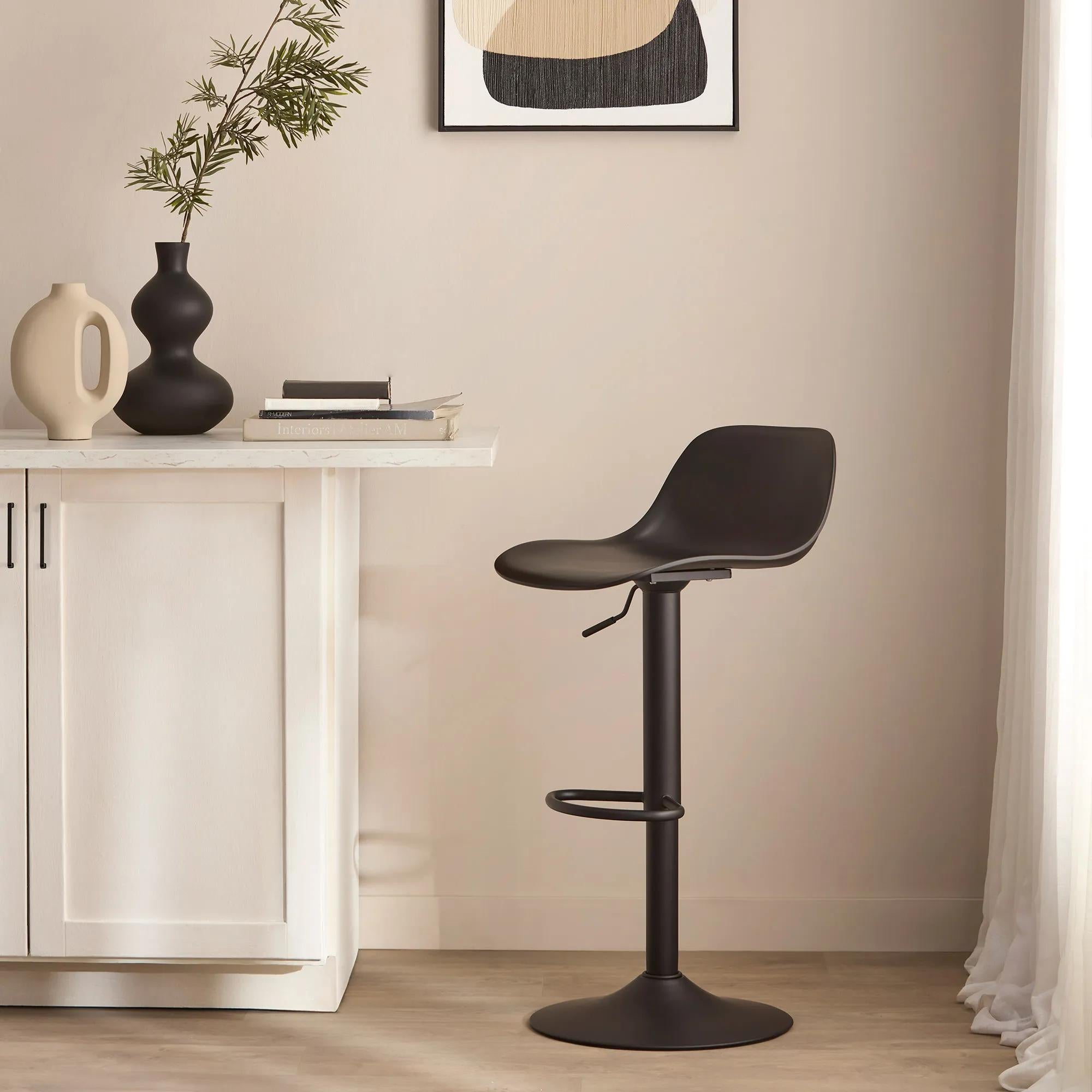 Black Metal & Plastic Bar Stool – Bouclair