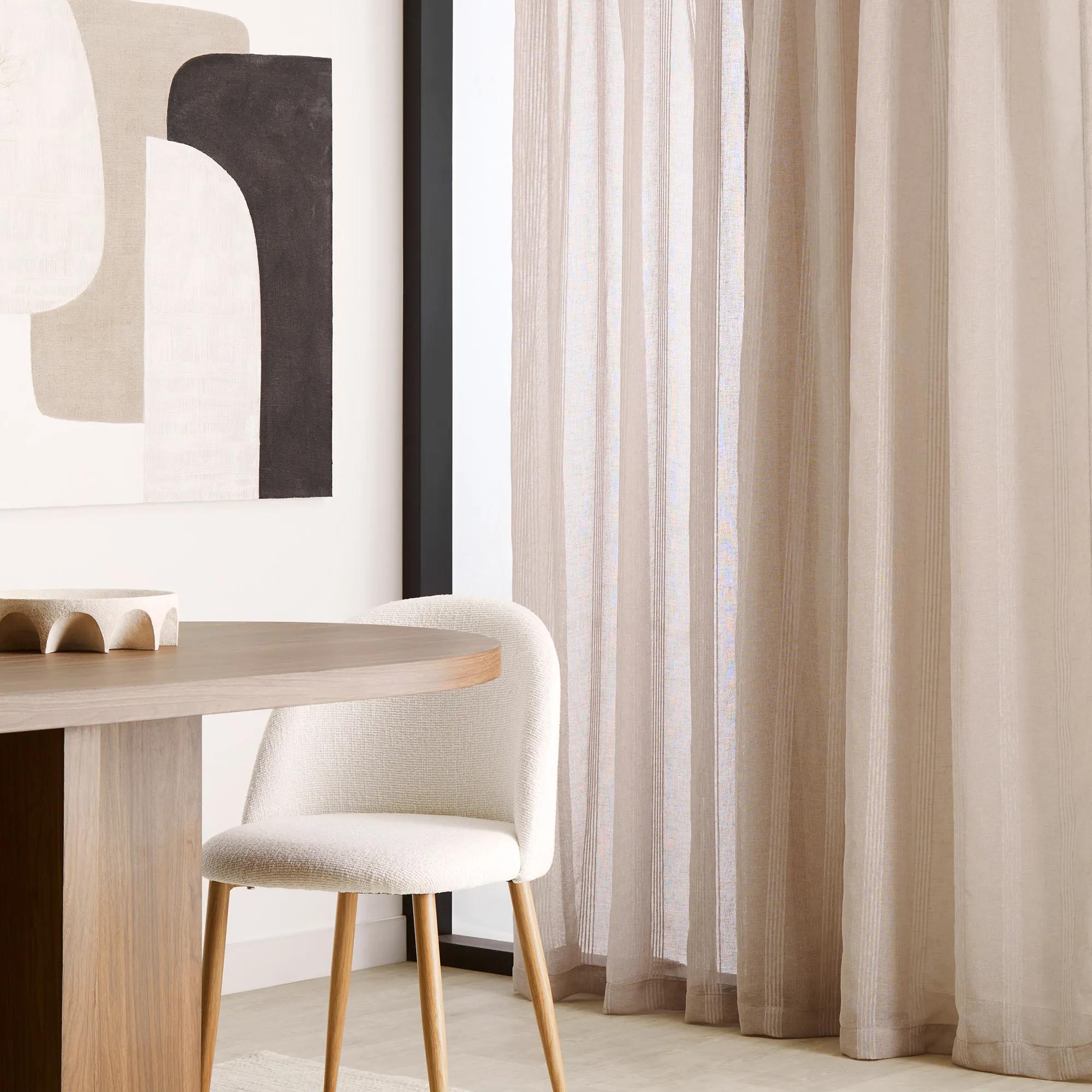 Rideau semi-transparent beige