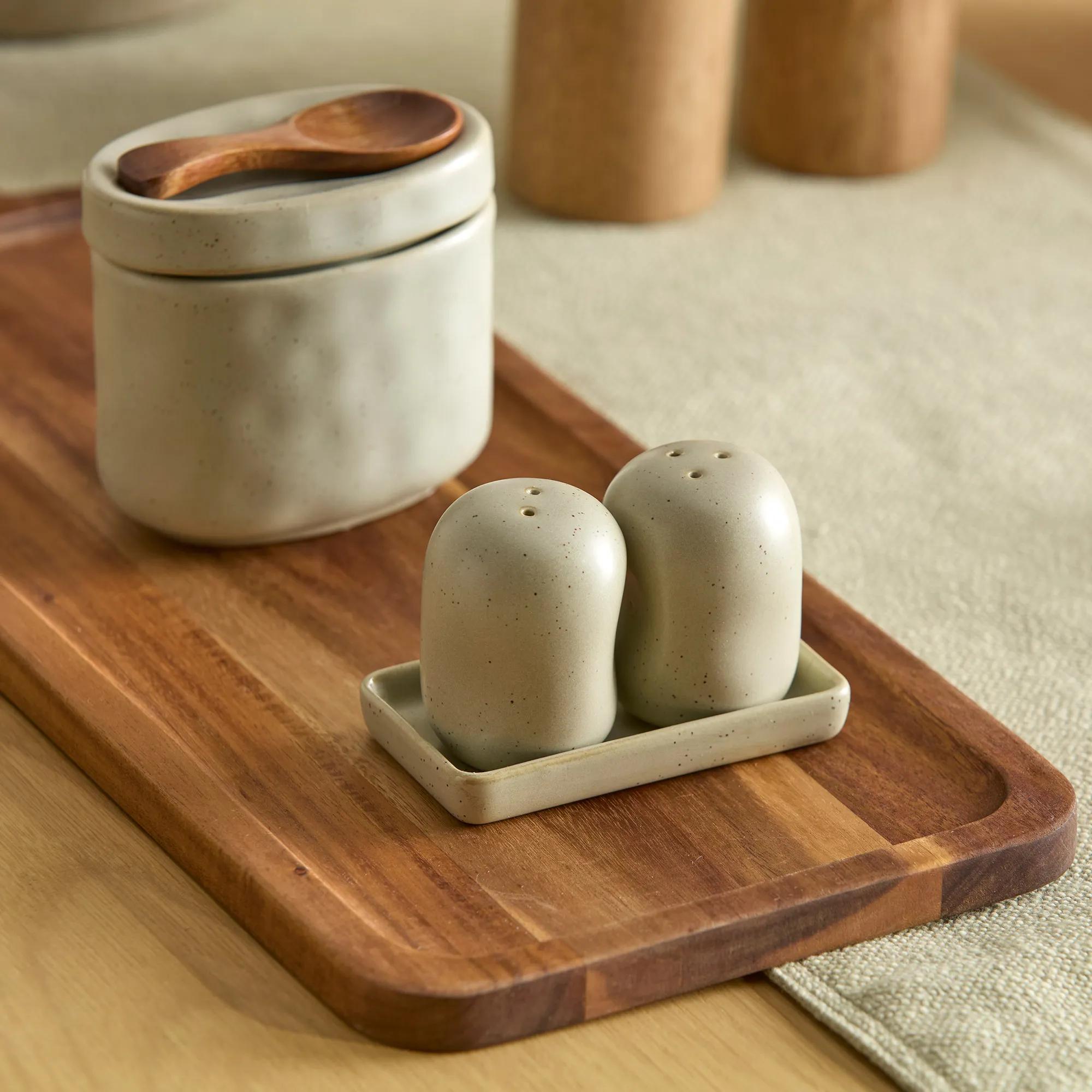 Set of Salt and Pepper Shakers on Tray – Bouclair