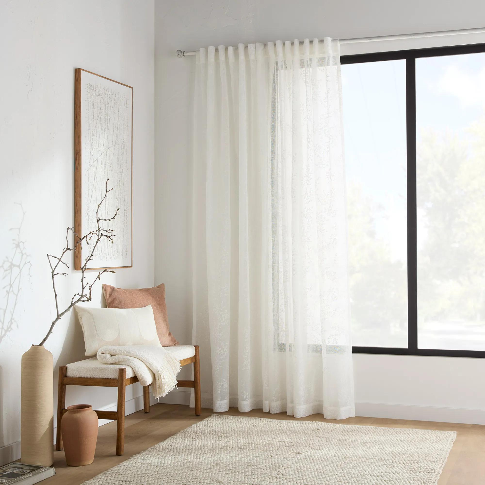 Tansy Sheer Curtain – Bouclair
